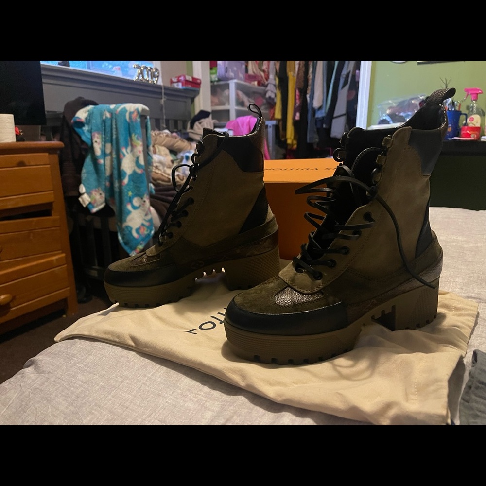 LAUREATE PLATFORM DESERT BOOT